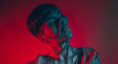 https://therighthand.digital/wp-content/uploads/2024/06/showcase-details-2-6.jpg
